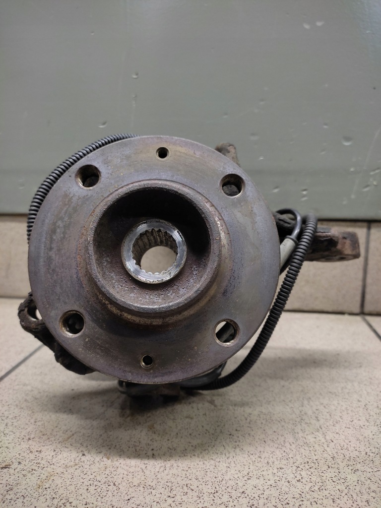 фото №1, Citroen c2 1.4 hdi поворотный кулак ступица левый перед