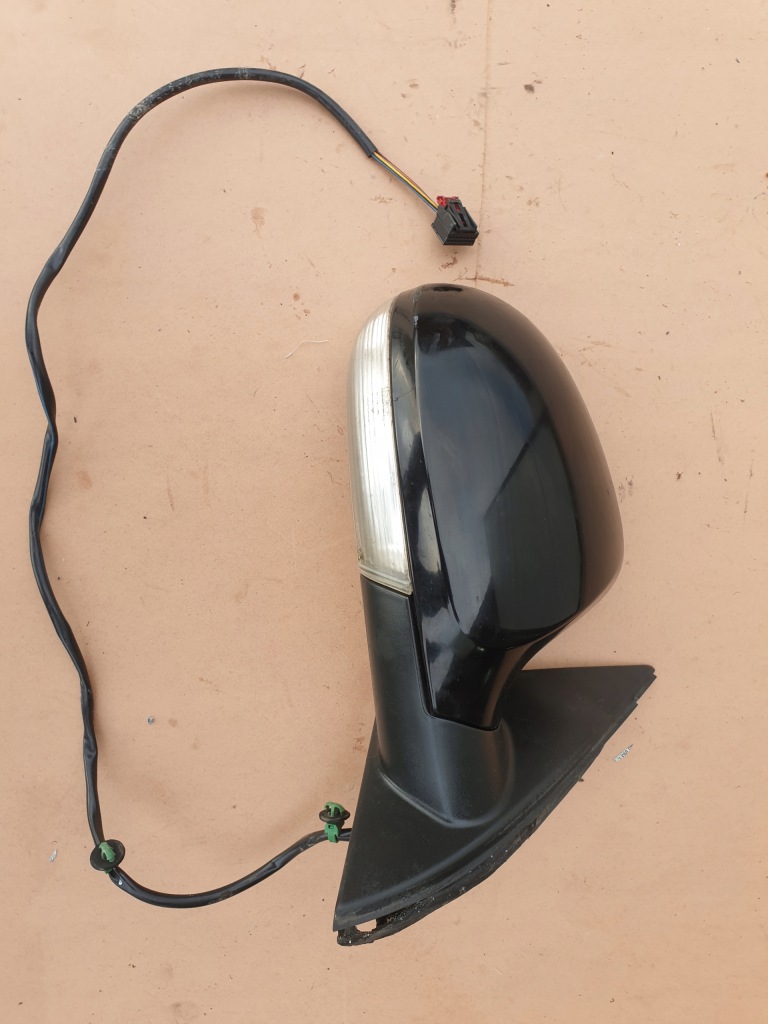 фото №1, Дзеркало праве a4 b6