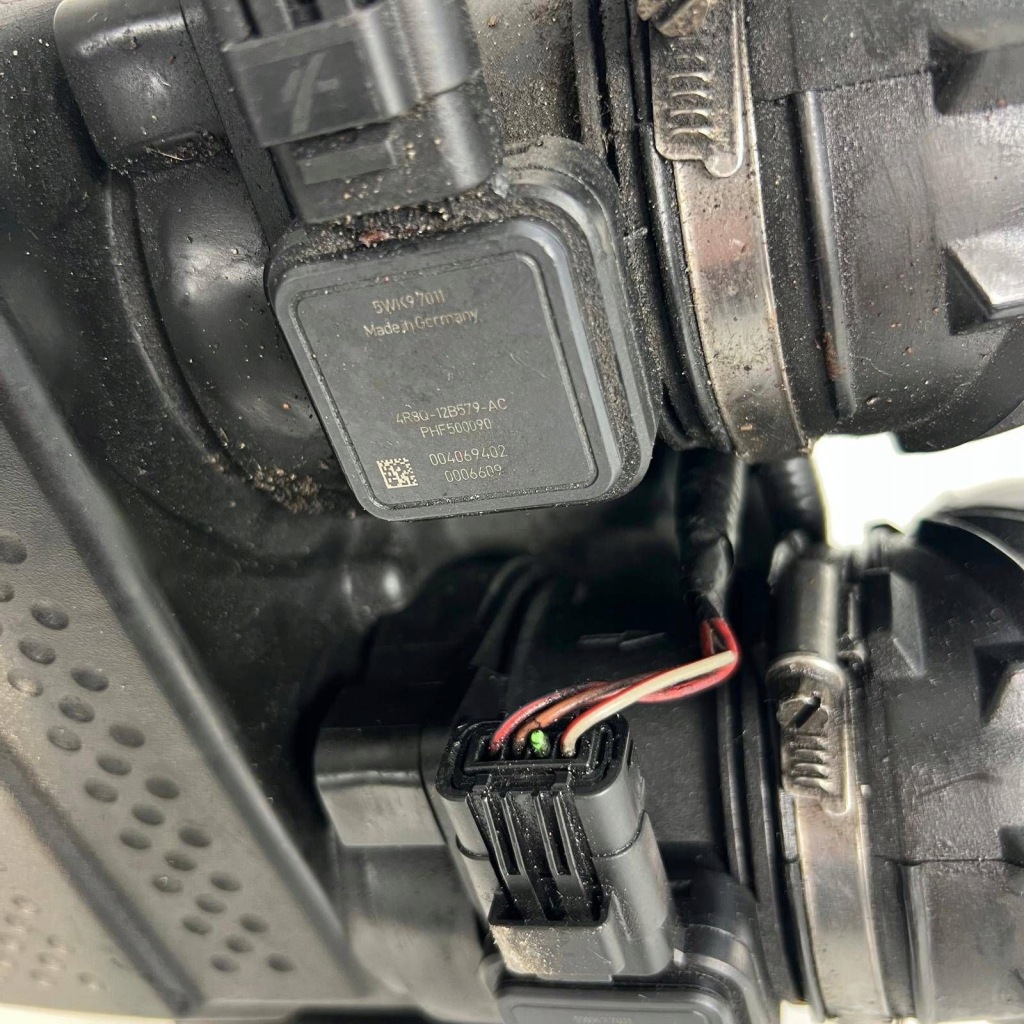 Range rover sport l320 3.0d корпус фільтра повітря оригінальний номер 4619685916 Оригінал