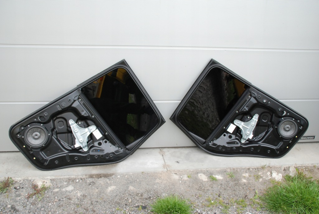 фото №4, Рамка дверь p / l задняя porsche cayenne 7l5 lift