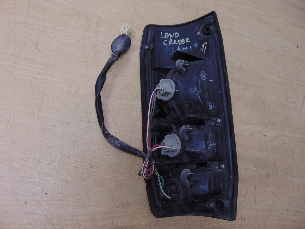 фото №6, Лампа права задня toyota land cruiser j7 2015 rok