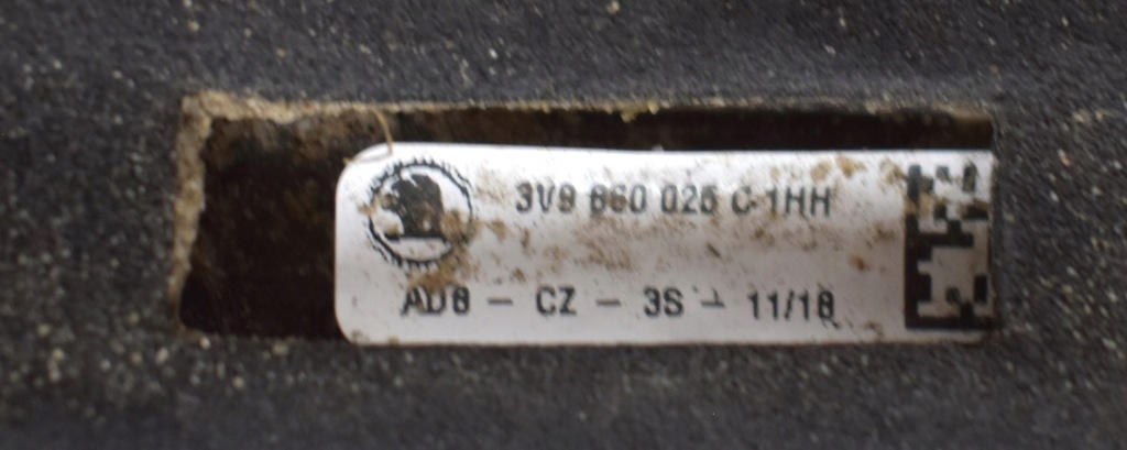 Skoda superb 3 3v 3v9 рейлинги кровельные оригинал  3v9860025 Оригинал