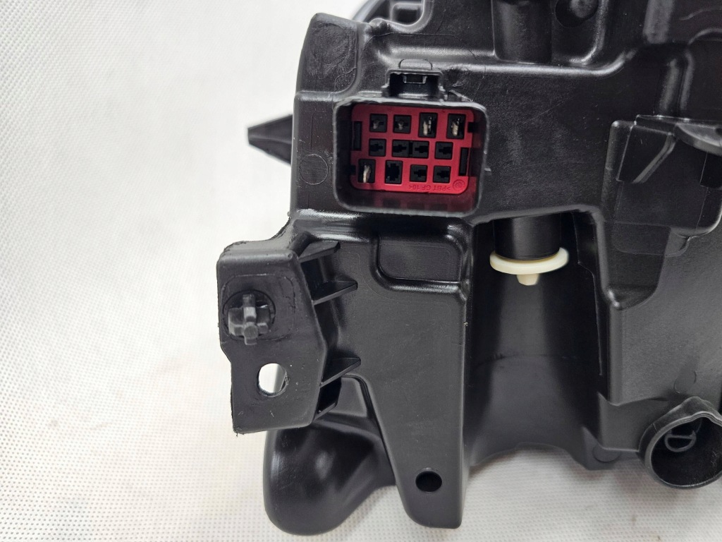 Volvo xc60 2 2017+ фара перед правый  full led европа 31108601 в Украине