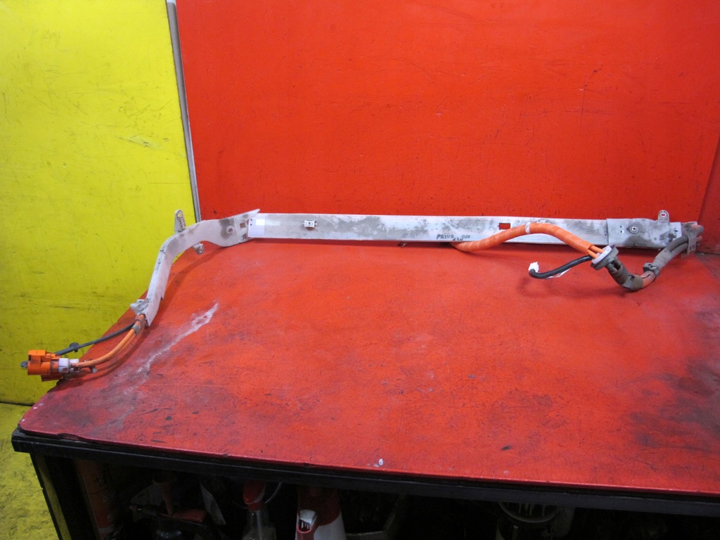 фото №1, Toyota prius ii w20 1.5 h 03- шланг аккумулятор