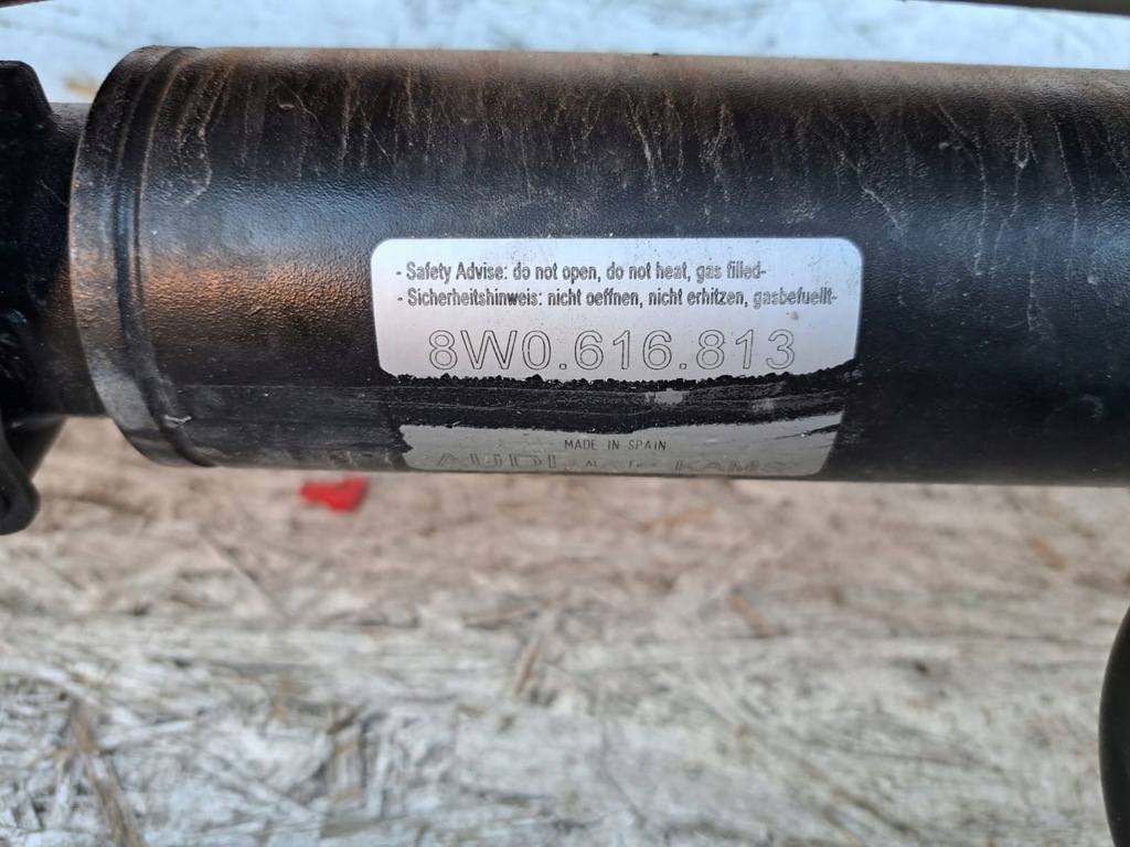 фото №11, Audi rs4 b9 kombi lx7b бампер карбон кришка багажника лампи