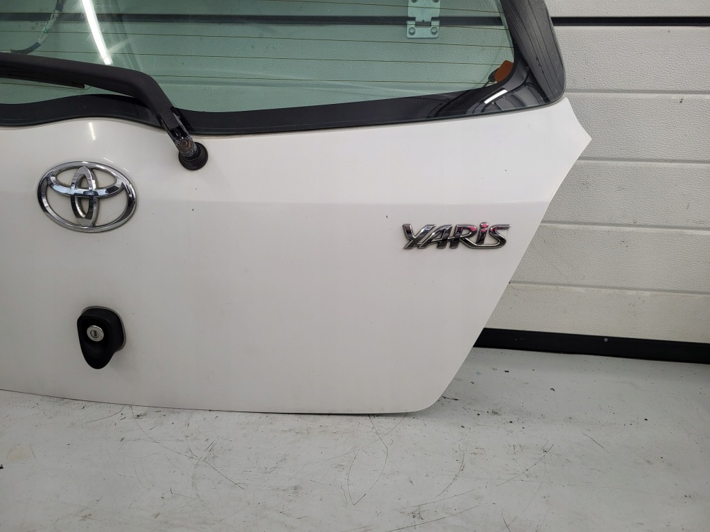 Toyota yaris 2 09r кришка багажника багажника скло 068 рестайлінг Недорого