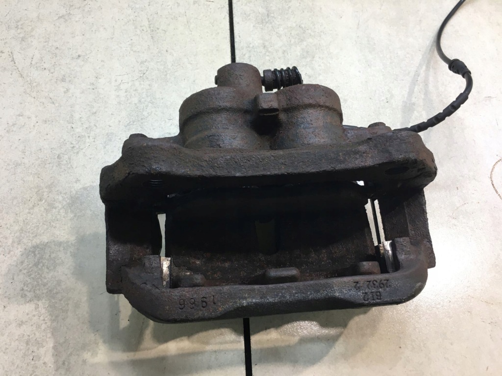 фото №6, Суппорт тормозной левый перед discovery iii 2.7 td