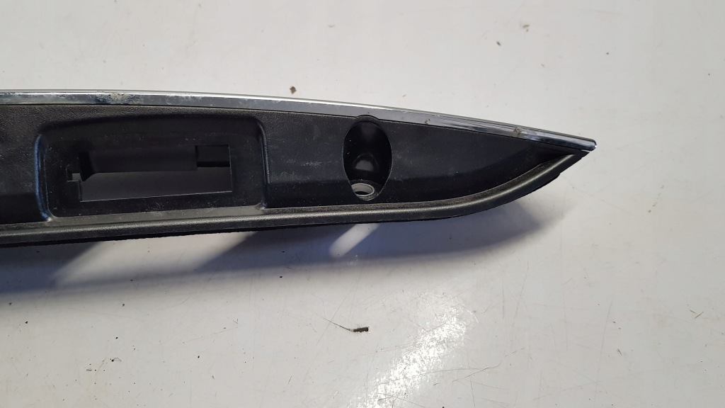 Молдинг накладка кришки багажника maserati ghibli 3 Оригінал