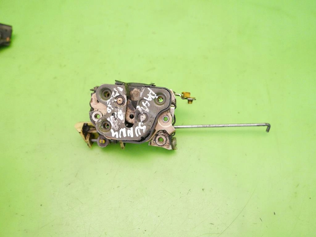 фото №7, Замок дверной правый перед nissan sunny b11 82-86