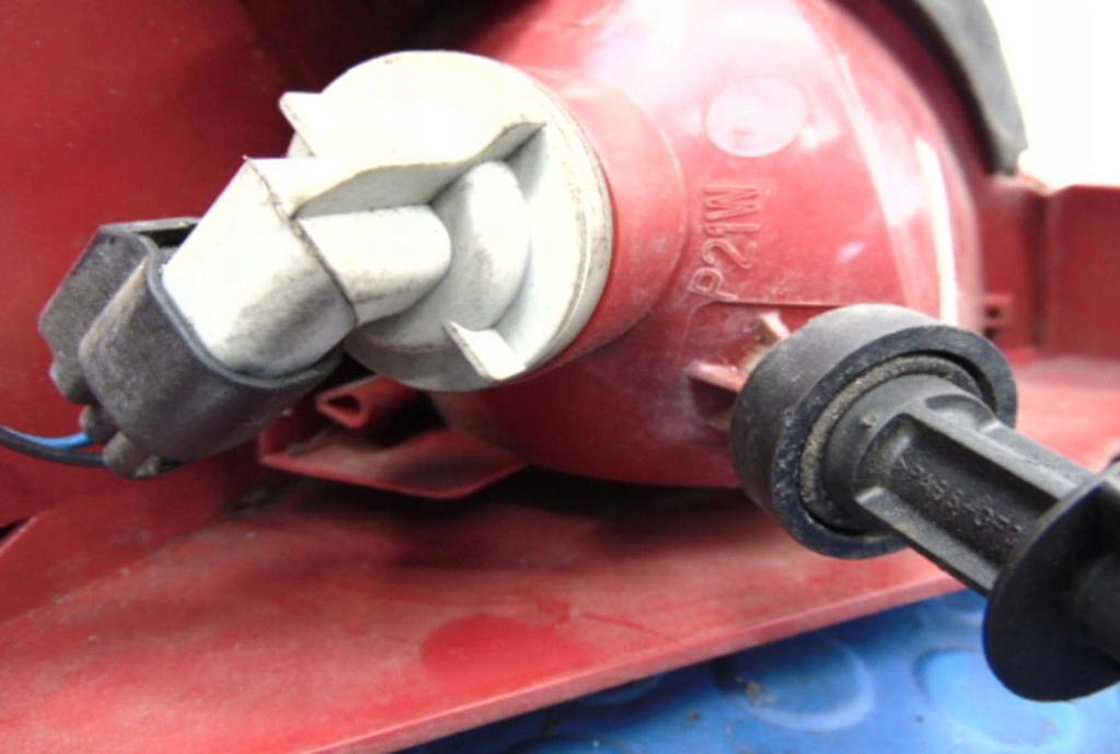 фото №3, Ford focus mk1 hb лампа задня ліва