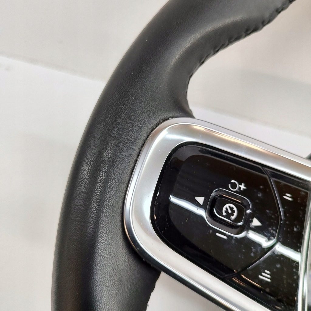 фото №7, Polestar 2 2022 воздуховод