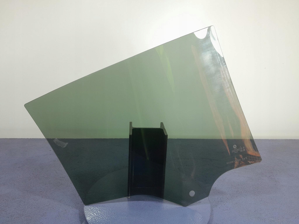 фото №3, Bmw 1 f40 скло двері задня задня ліва