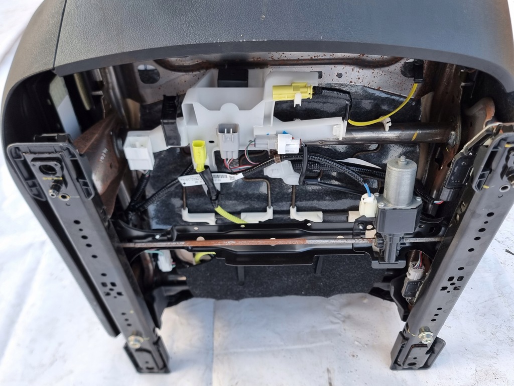 фото №7, Toyota sienna hybrid xl40 xse limited сиденье правый перед пассажира 2022-