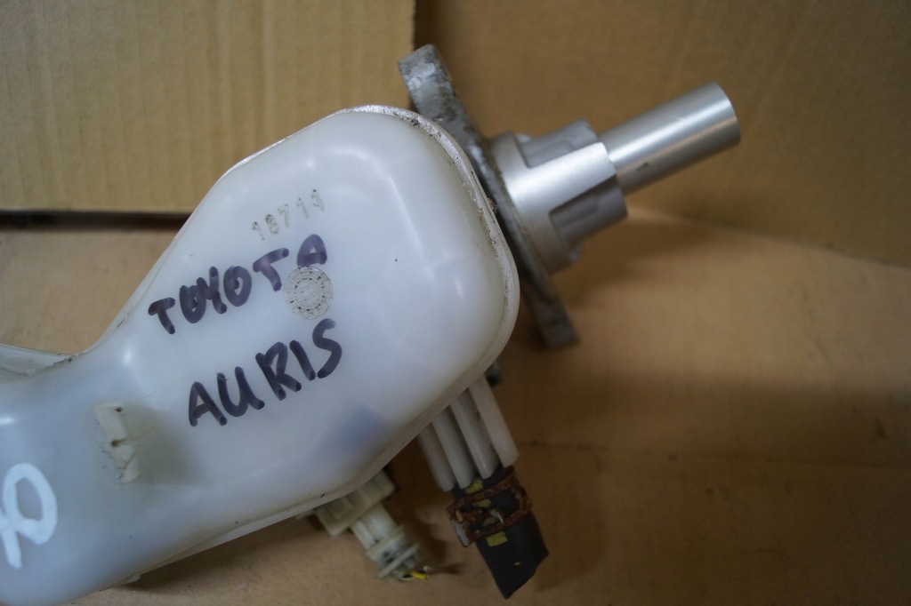 фото №4, Auris i lift насос гальмівна бачок рідина