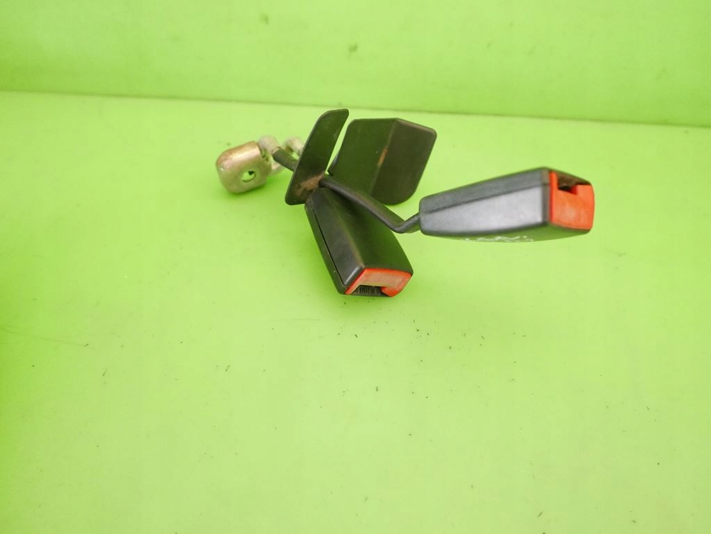 фото №6, Замок защёлка поперечина левый задняя audi a6 c5 97-01