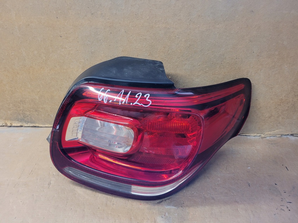 фото №1, Лампа правий задня citroen ds3