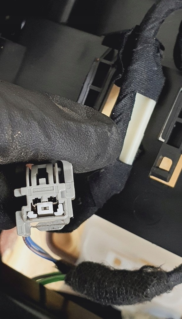 фото №13, Сиденье левый перед с подогревом discovery sport l550 euro