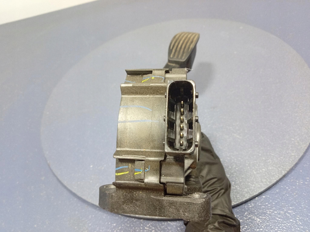 фото №8, Fiat 500 500e i 12- педаль газу прискорення 68073429ab