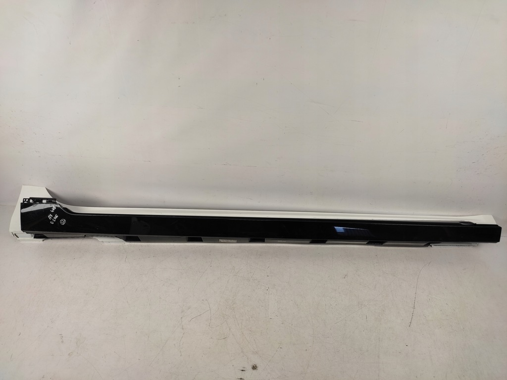 фото №1, Audi a7 c8 s-line 4k8 молдинг поріг права 2018-