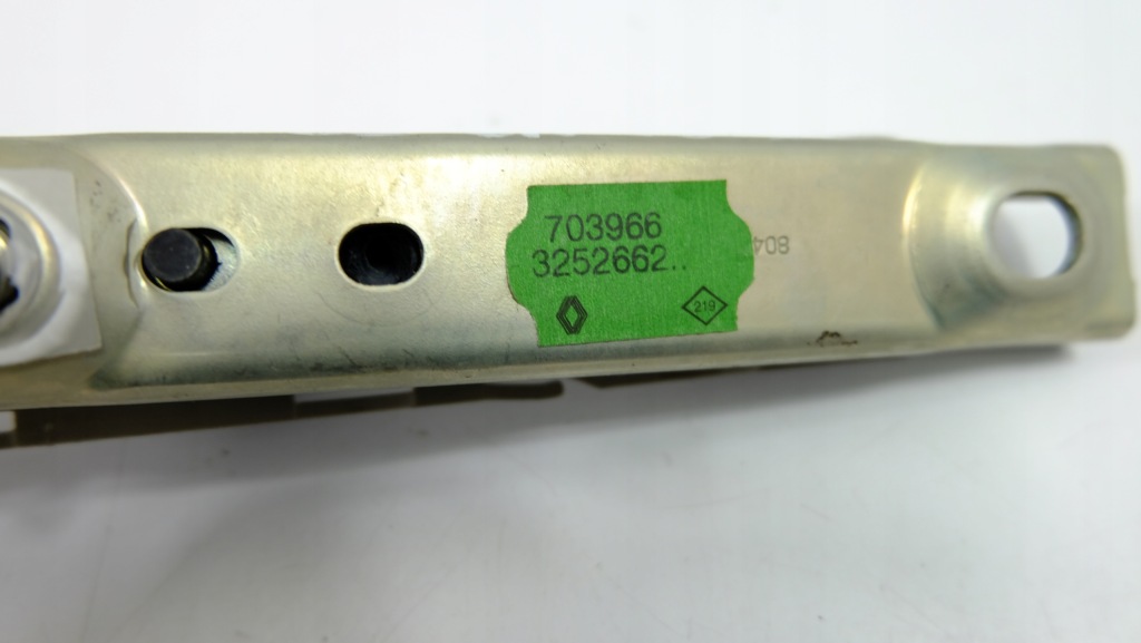 Dacia sandero 2 ползунок регулировка поперечина Киев