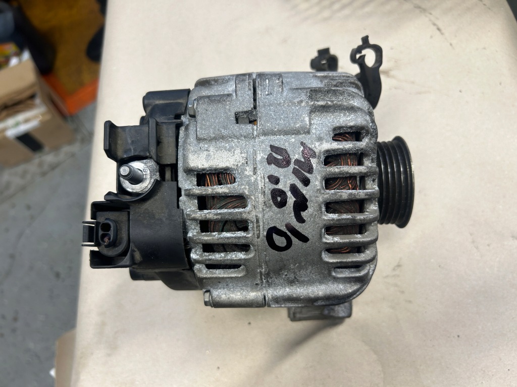 Mini r56 r60 1,6 d 2,0 d генератор 7823291 Цена