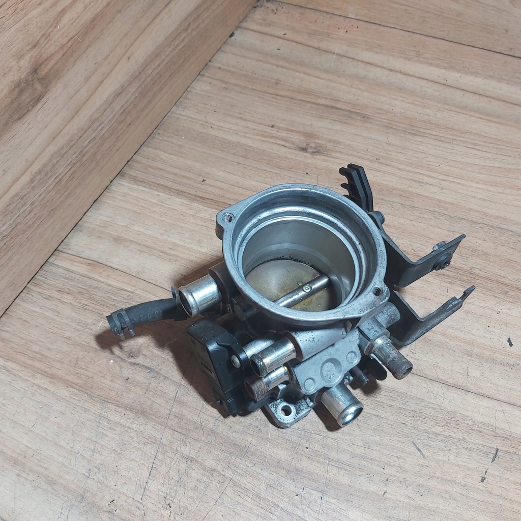 фото №1, Дроссельная заслонка saab 900 ii 2.3 16v 0280122014