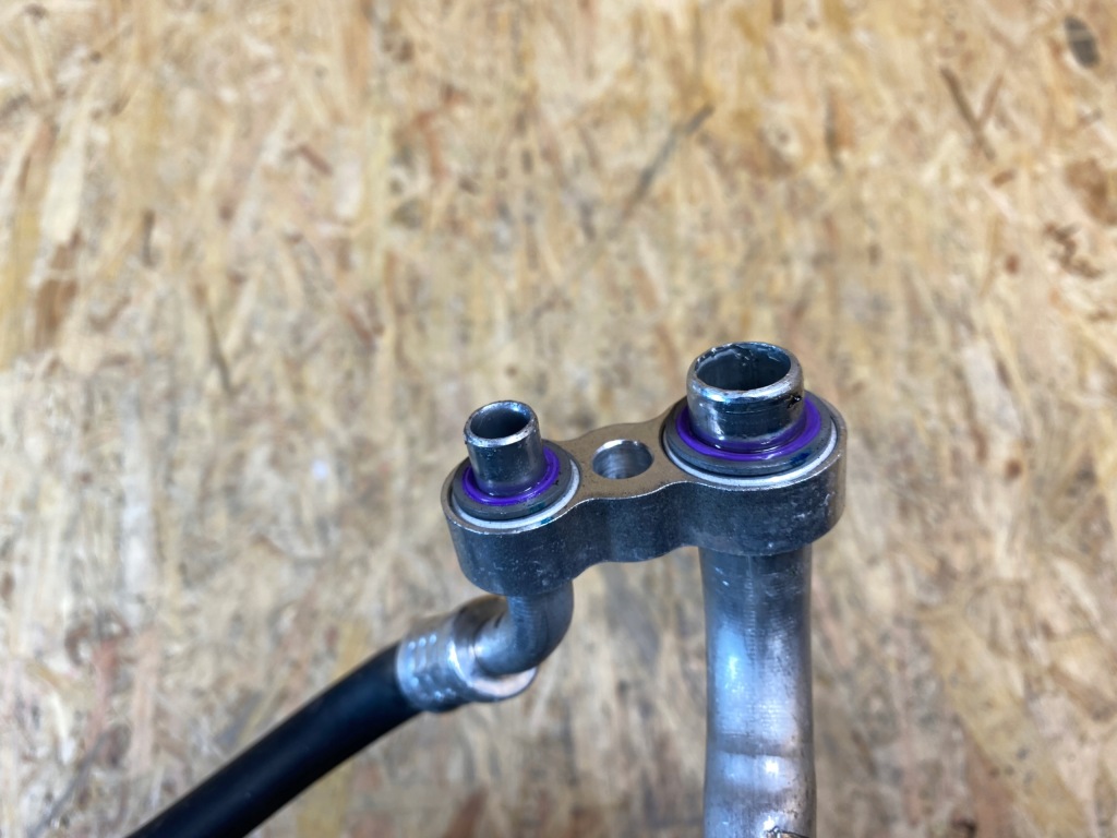 Пабтрубок  шланг труба кондиционера mg hs i 1.5t 11499283 11499284 рестайлинг  2020- Недорого