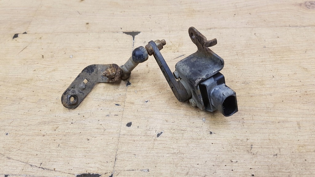 фото №1, Датчик вирівнювання світла лівий перед 6784072 mini cooper one r56 10-14