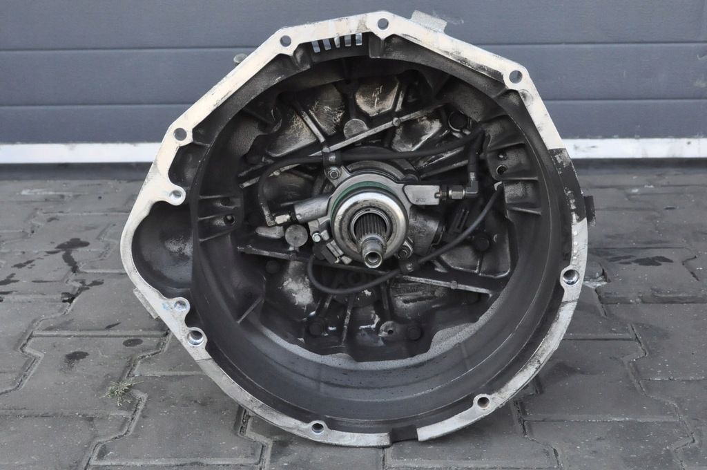 фото №13, Aston martin vanquish 6.0 v12 коробка передач assy 6 speed tremec asm 1r137003ea