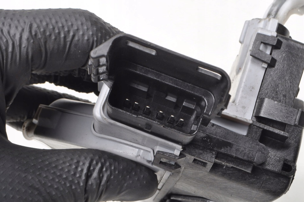 фото №8, Peugeot 2008 ii mokka b ii замок дверь левый перед 6 pin uk 2023r 444422