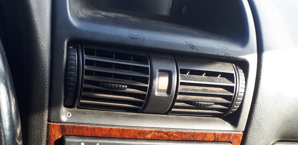 фото №1, Opel astra ii htb решётки обдув средний