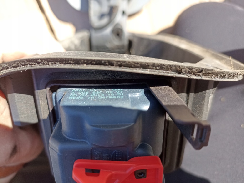 Крышка заливной топлива комплектная 775 mercedes w205 c-klasa sedan дизель с Разборки