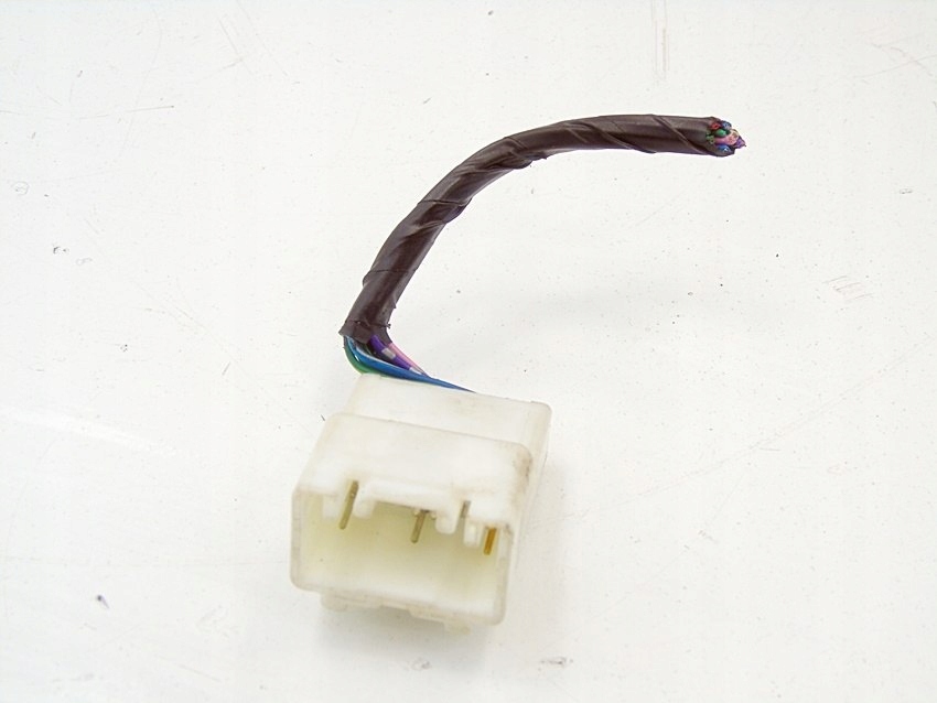 фото №1, Штекер колодка toyota avensis t25 coroll yaris verso rav 4 celica