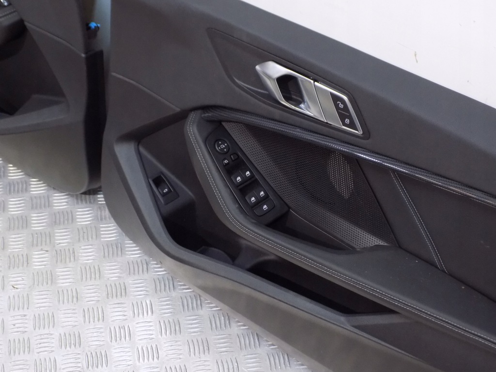 фото №4, Bmw 1 f40 обивка дверь обшивки перед задняя kpl