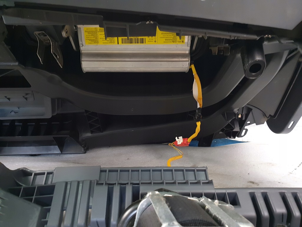 фото №10, Colt vi z30 панель приладів панель приладів консоль ремені подушка безпеки