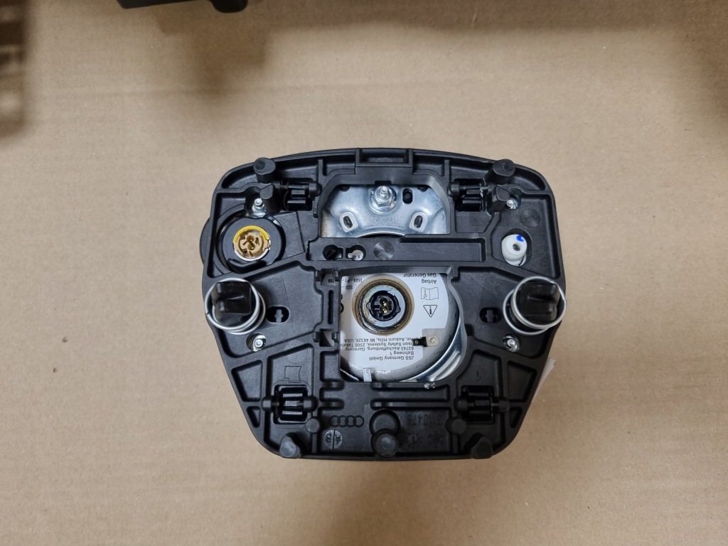 фото №8, Audi e-tron etron 4k приборная панель панель  оригинал подушка безопасности водитель пассажир