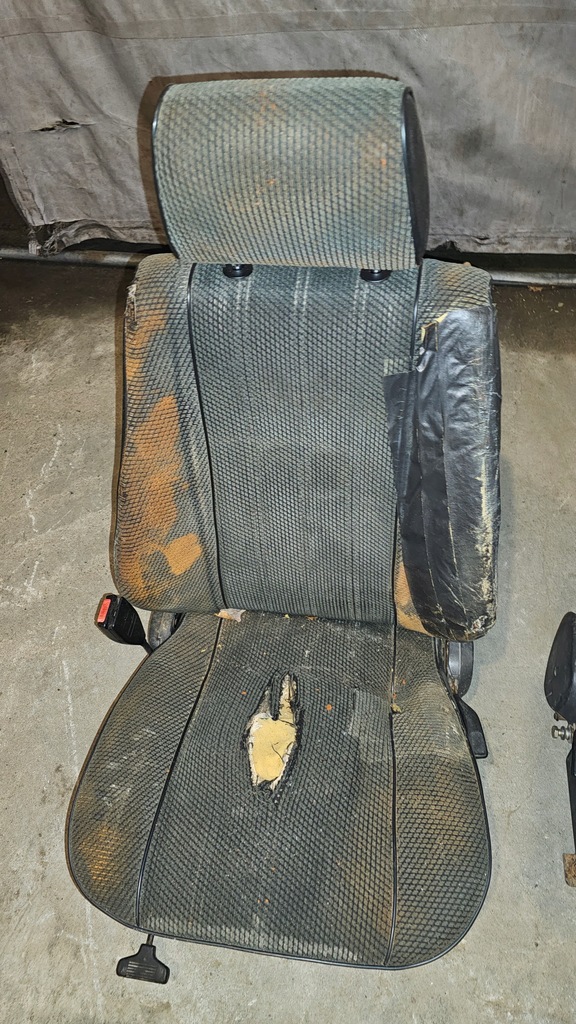 фото №8, Обивка сиденья заднее сиденье bmw e30 sedan