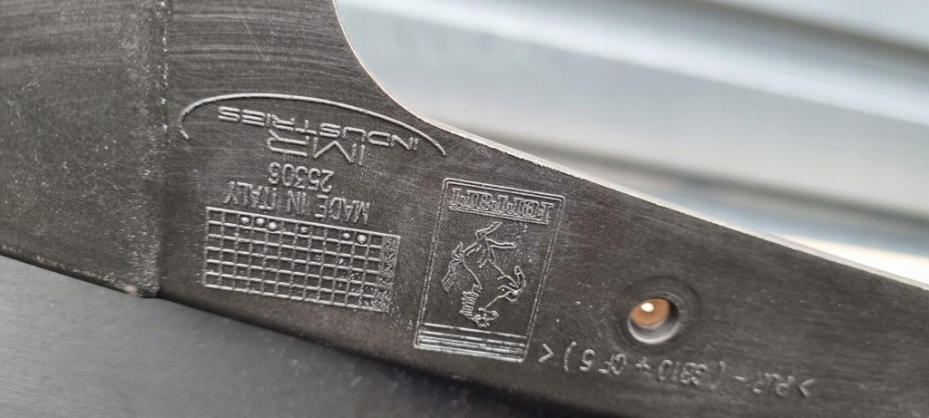 Ferrari f8 tributo бампер перед оригинал c410 с Разборки