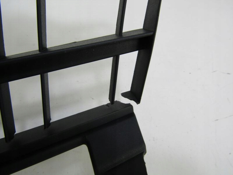 Clio 3 решітка решітка  решітка радіатора бампера Зі Шроту