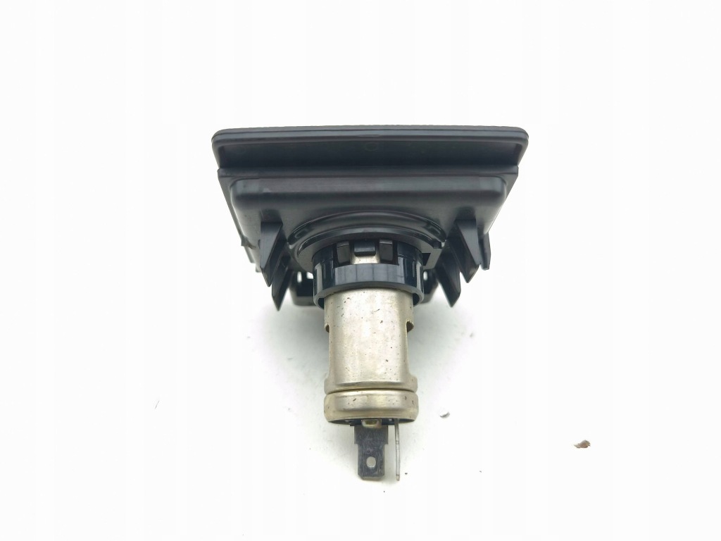 фото №5, Nissan 350z 2004 разъём прикуривателя передние