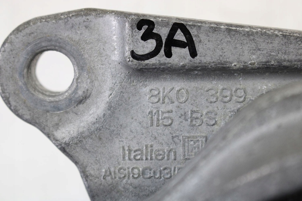 фото №7, Audi a8 s8 подушка коробки 8k0399115bs + 8k0399151cm кронштейн 8k0399115bk 8k0