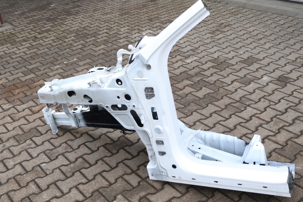 Купити Jeep grand cherokee wk2 чверть ліва перед