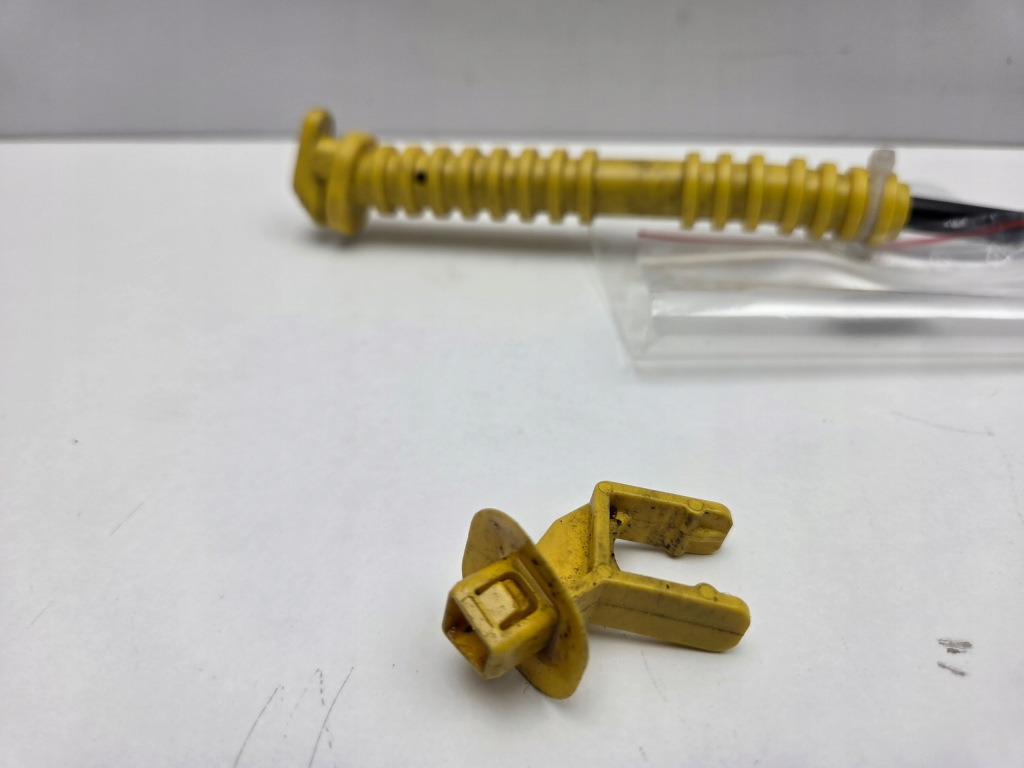 Ford focus mk4 опора капот стержень Недорого