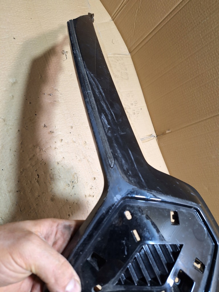 Решітка радіатора решітка радіатора renault clio v 5 620782147r Ціна