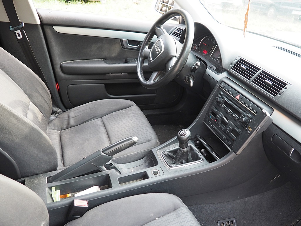 фото №12, Audi a4 b7 kombi лампа стельовий освітлення кабіни лампа