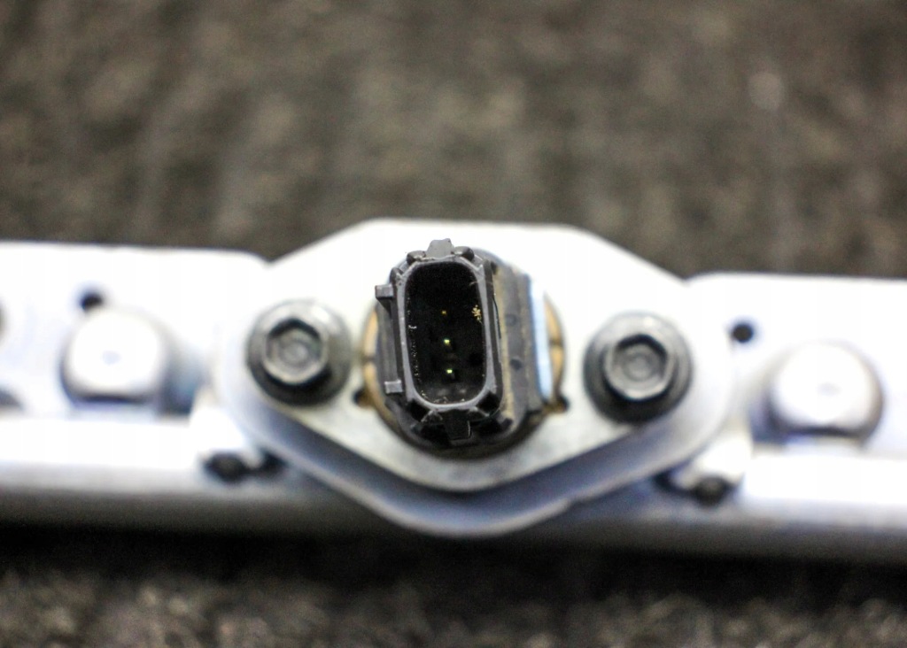 Купить Молдинг впрыскная toyota corolla trek 8945833030 33154799 2.0l 130kw 2022