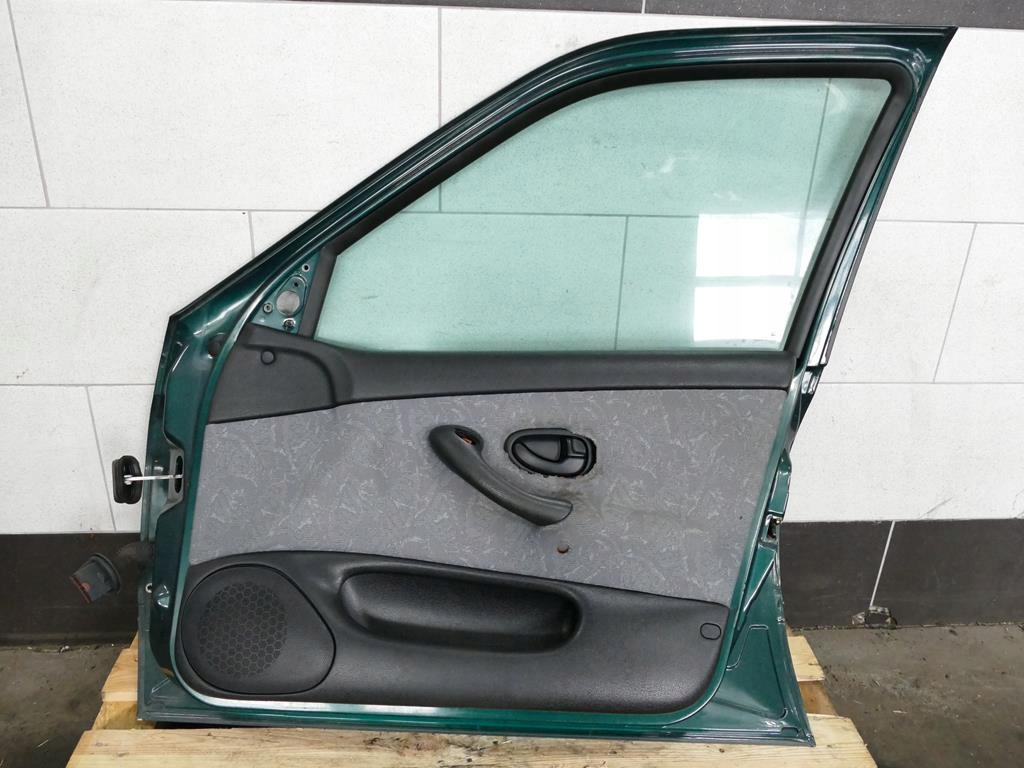 фото №13, Peugeot 406 sedan дверь правый перед 96r krf k7fc