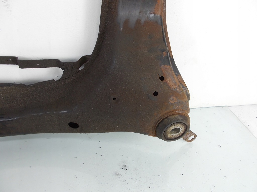 Підрамник підрамник audi a4 b6 1,9 tdi awx avf механічна коробка передач Ціна