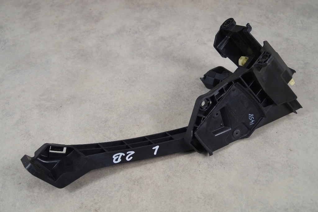 фото №6, Напрямна бампера лівий перед honda cr-v iv 12-14