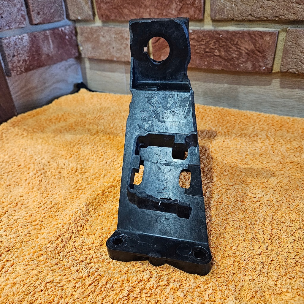 фото №1, Кронштейн радиатора радиатора 4ko